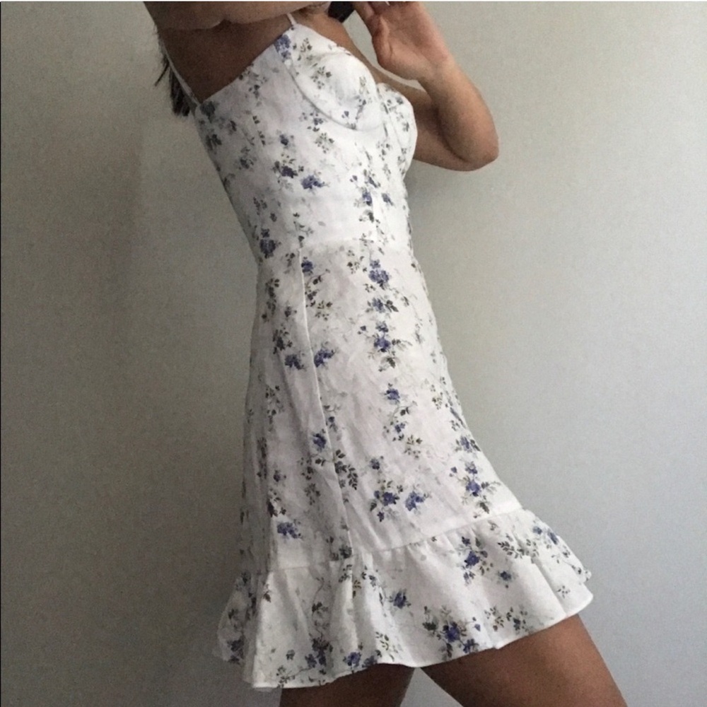 Reformation Mariana Dress In
Madeleine Floral Mini Dress Size 6 - Picture 3 of 7